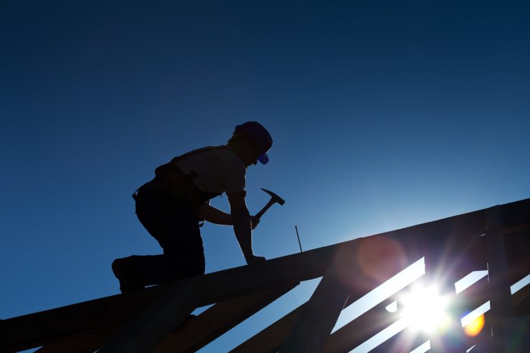 Best Roof Companies Near Me: How To Choose a Roofing Service
