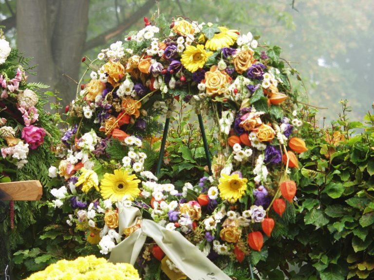 A Guide to the Most Popular Funeral Flowers in 2023