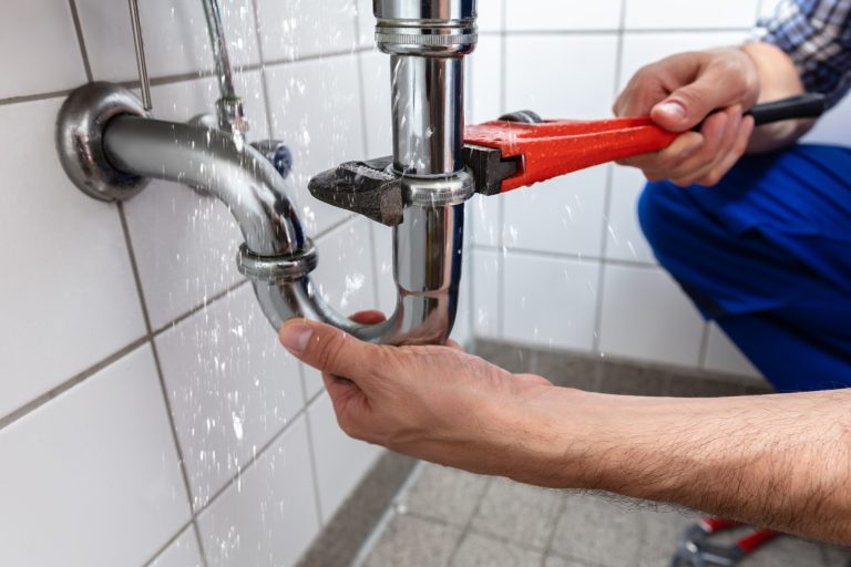 5 Common Plumbing Problems and How You Can Fix Them