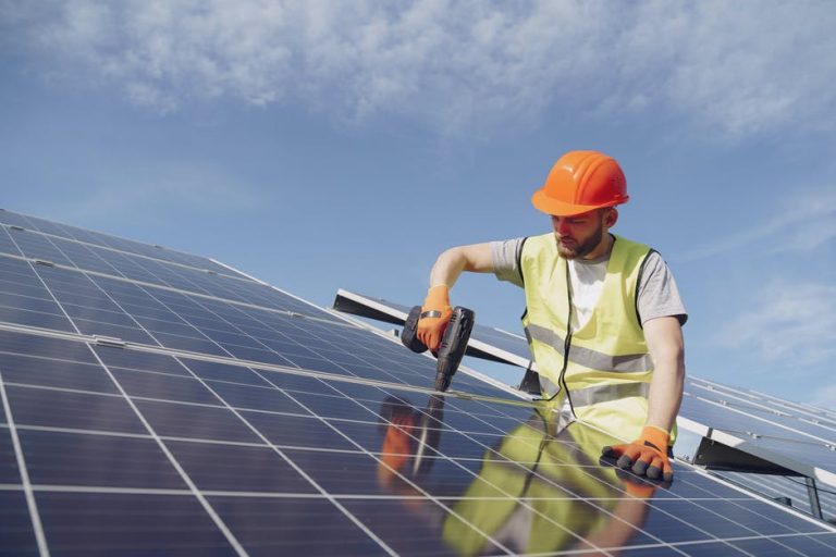 Top 10 Errors with Selecting Solar Contractors and How to Avoid Them