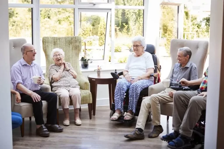 5 Key Benefits of Assisted Living for Seniors