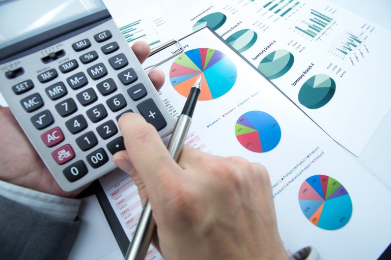 How to Select the Right Business Accountant in 2023